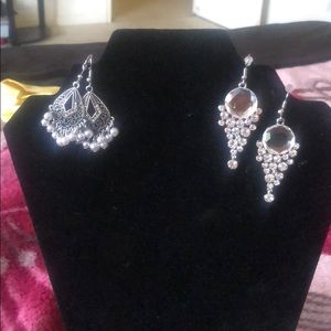 Tear drop earrings black and pearl earrings